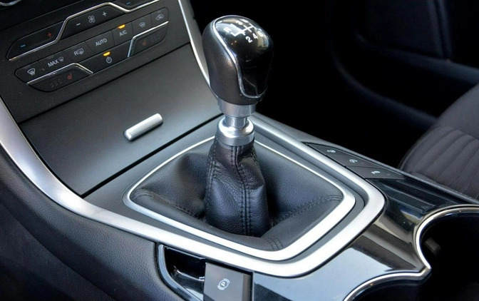Ford S-Max cena 64900 przebieg: 174138, rok produkcji 2017 z Pełczyce małe 466